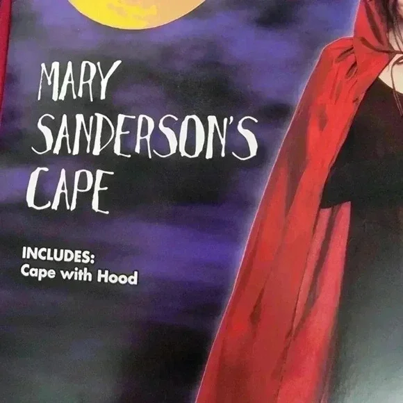 Mary Sanderson's Cape - Picture 3 of 5